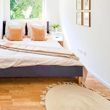 Appartamento Stilvolle 3-zimmer In Mit Balkon Und Guter Autobahnanbindung Ingolstadt