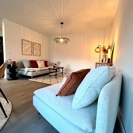 Stilvolle 3-zimmer In Mit Balkon Und Guter Autobahnanbindung דירה אינגולשטאט